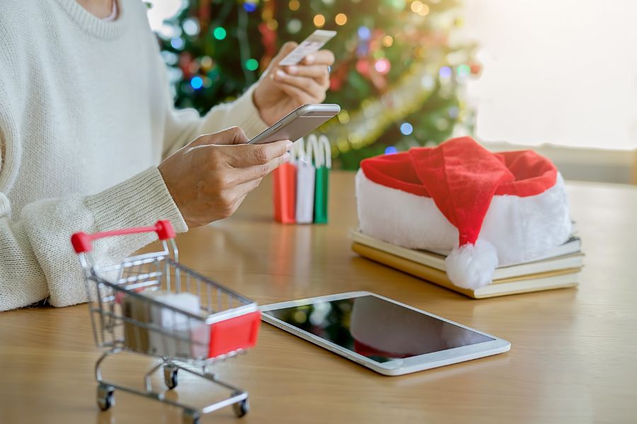 ecommerce holiday inventory