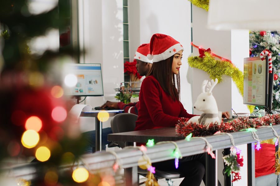 holiday ecommerce customer service
